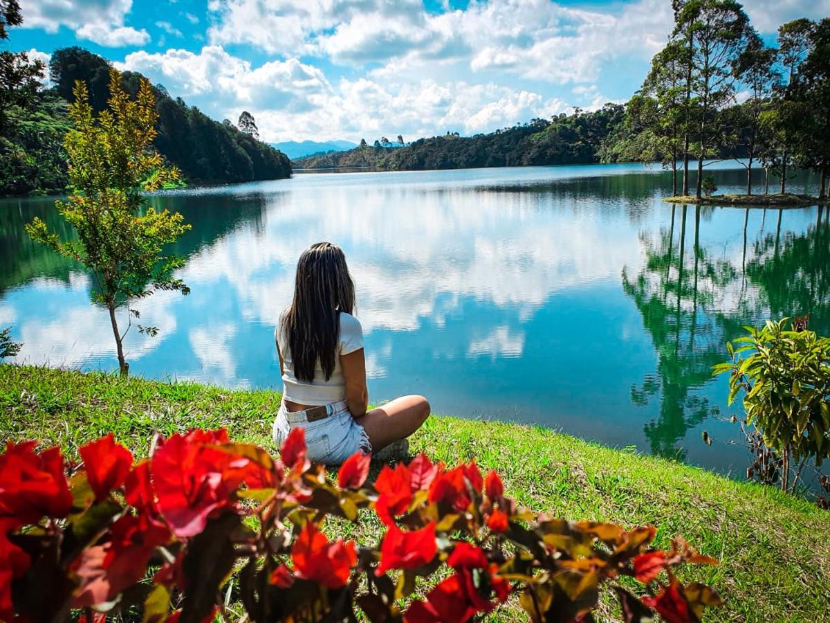 Celeste Glamping Guatape Hotel Ngoại thất bức ảnh